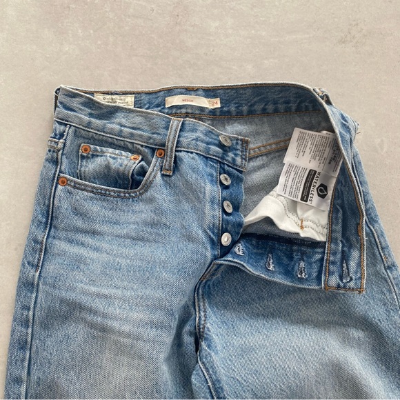 LEVI’S WEDGIE ICON JEANS - Picture 6 of 10